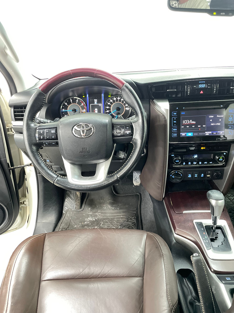 Miniatura: SW4 SRX 2017