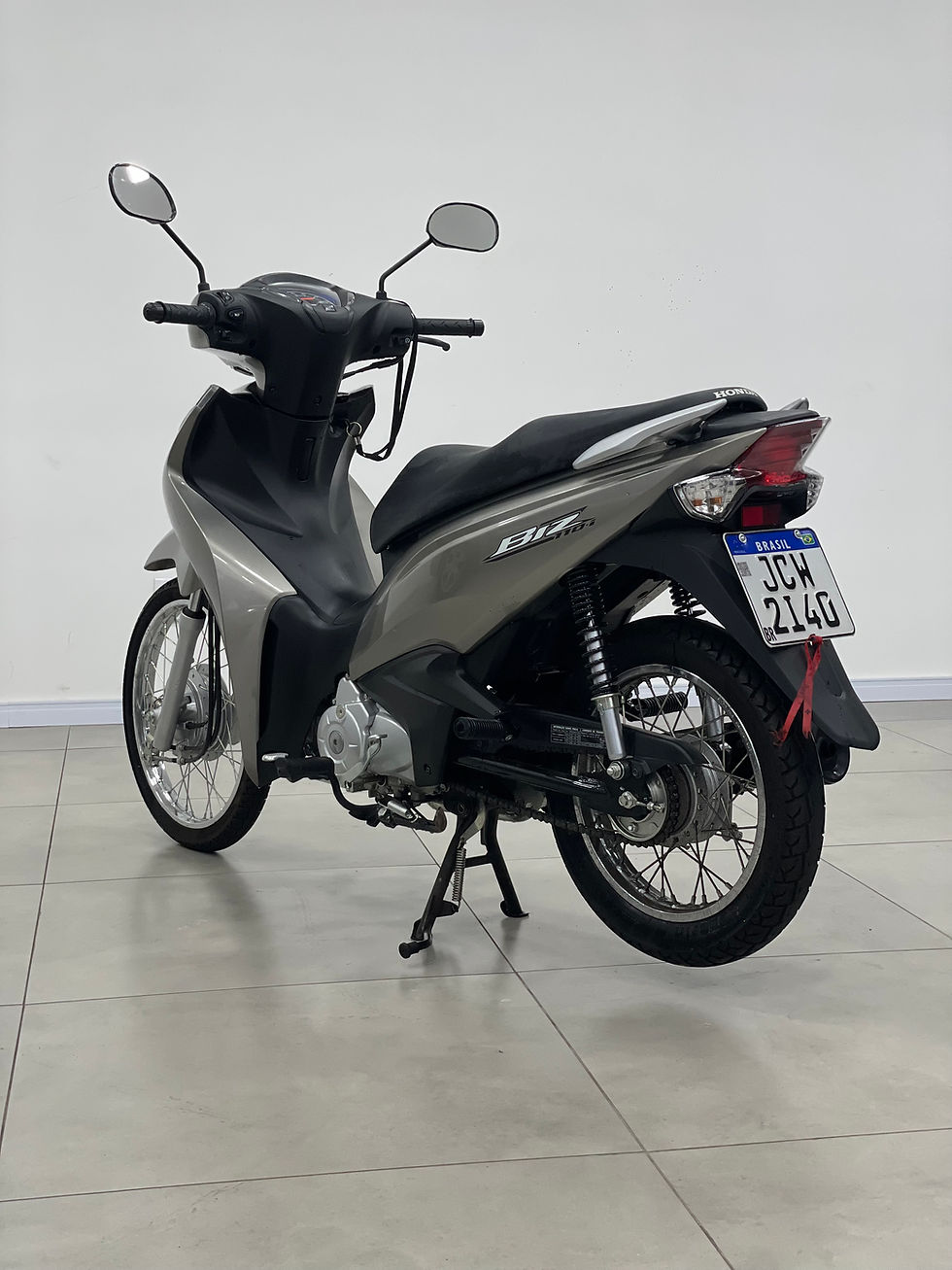 Miniatura: Biz 110i 2024 com apenas 500km