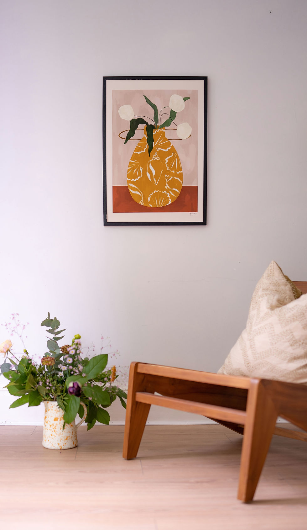 Thumbnail: white flowers in shell vase
