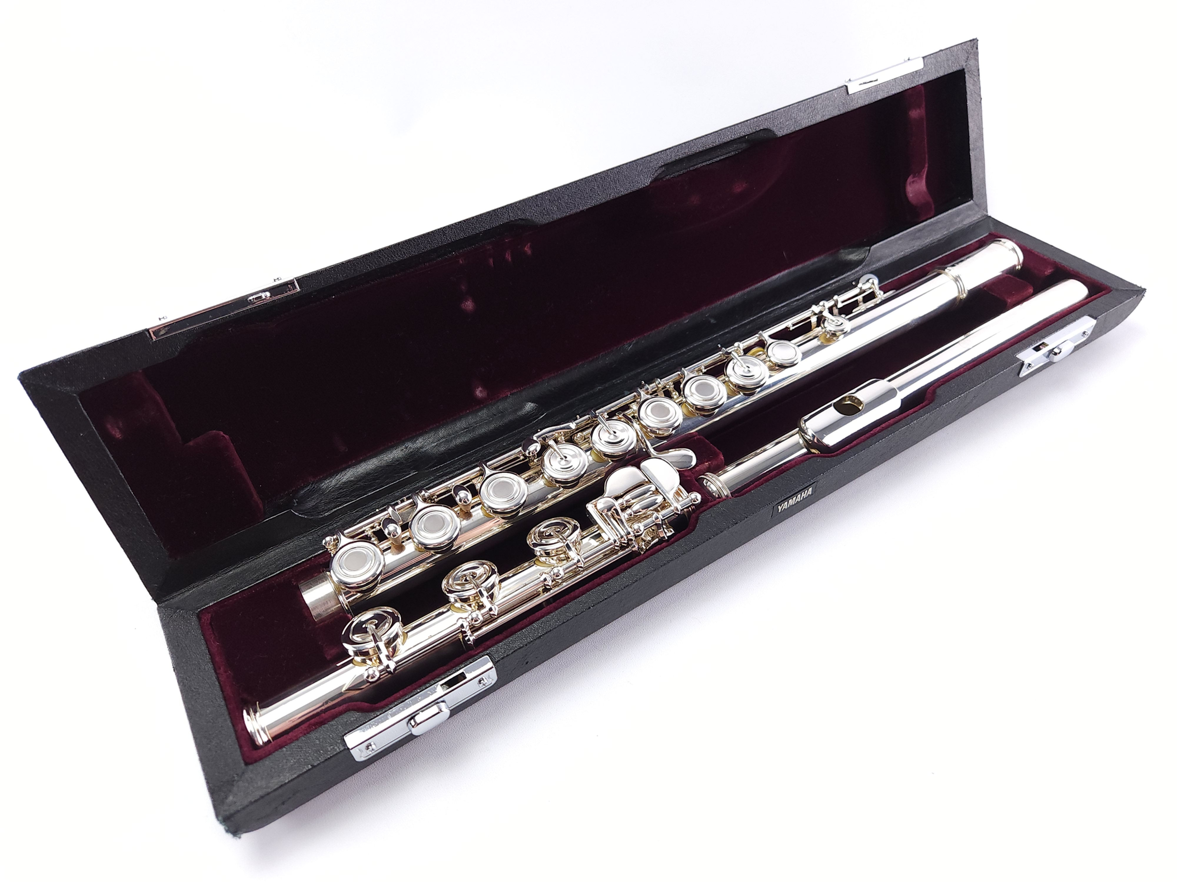 Yamaha 684 (~687) Silver Professional Flute (Pre-Owned Refurbished)