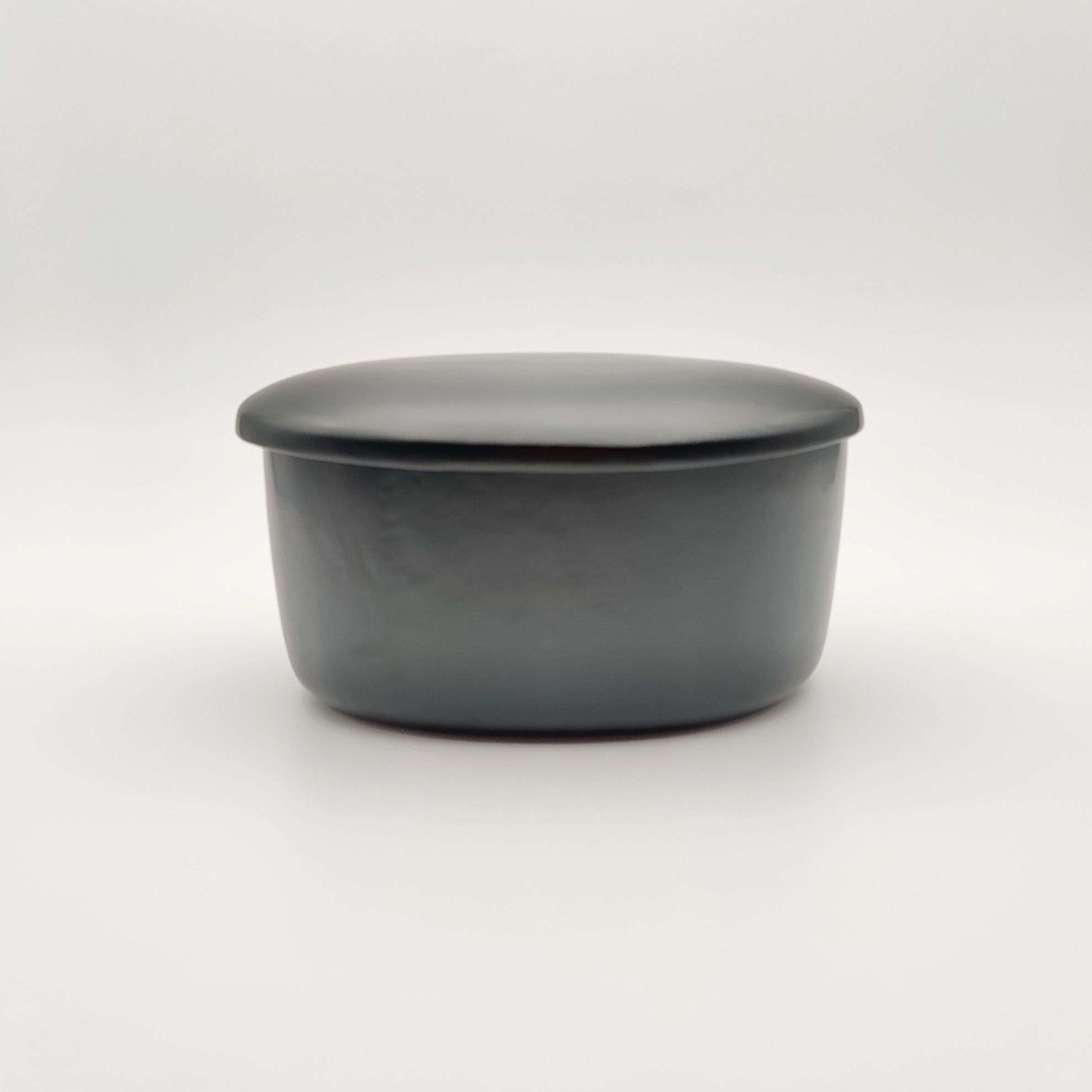 Lacquer Box No. 1070 by Katsuji KAMATA