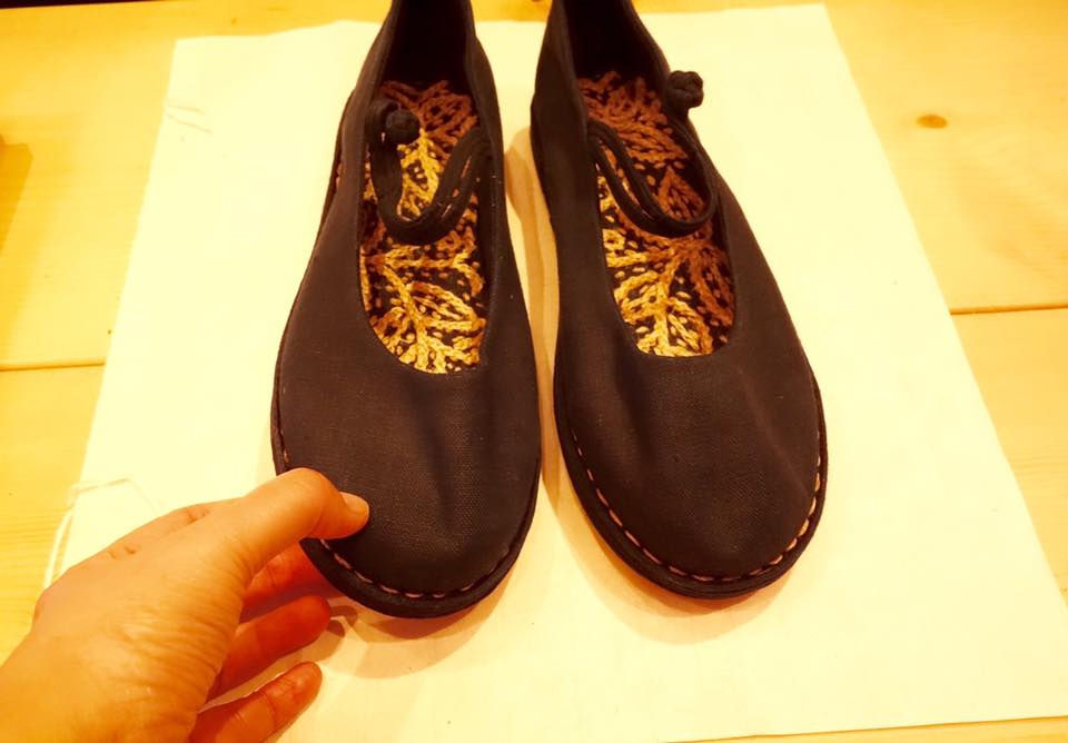 Modern cotton shoes with jute insole