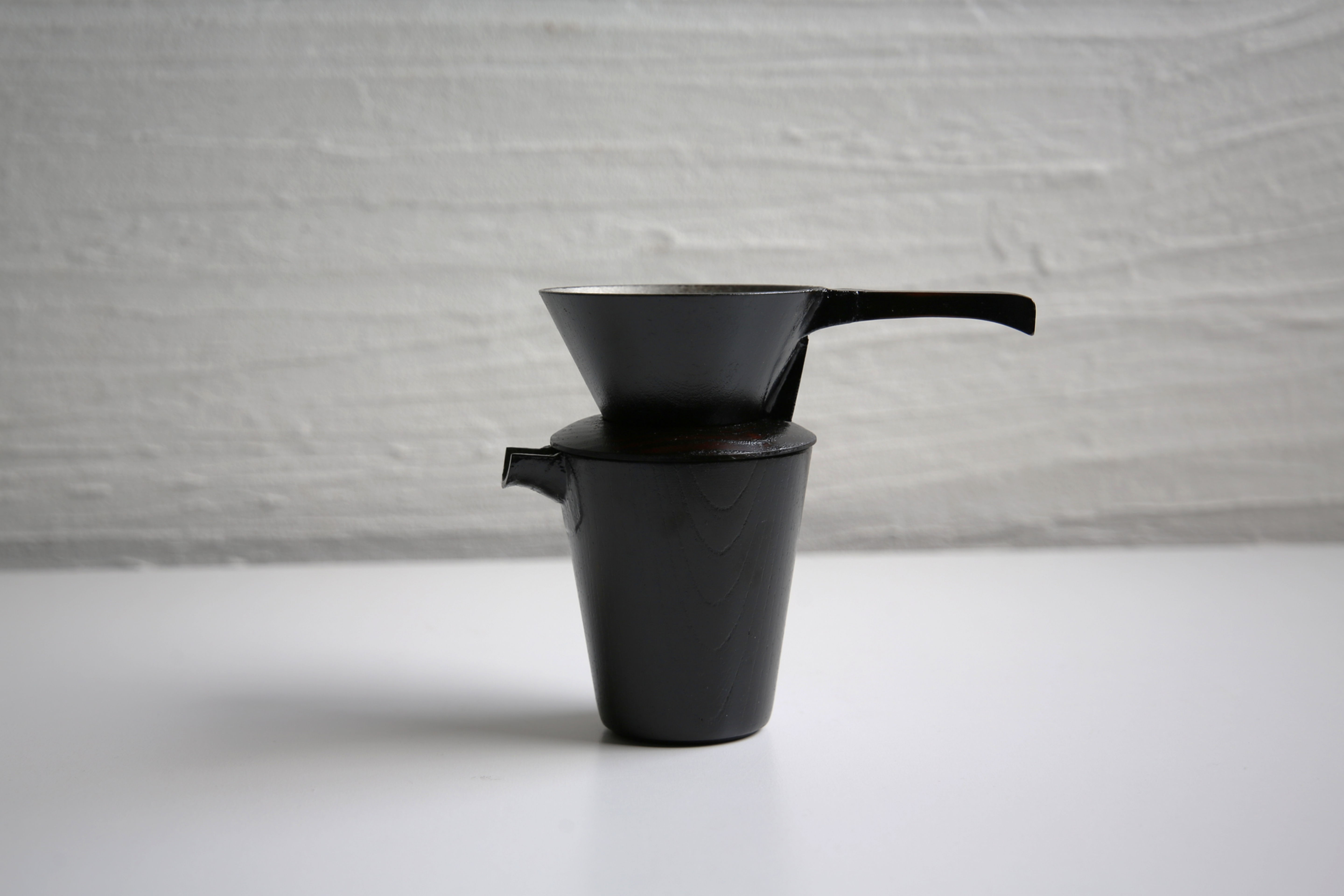 Lacquer-Wood Dripper and Server Set by Hirotomo DOI