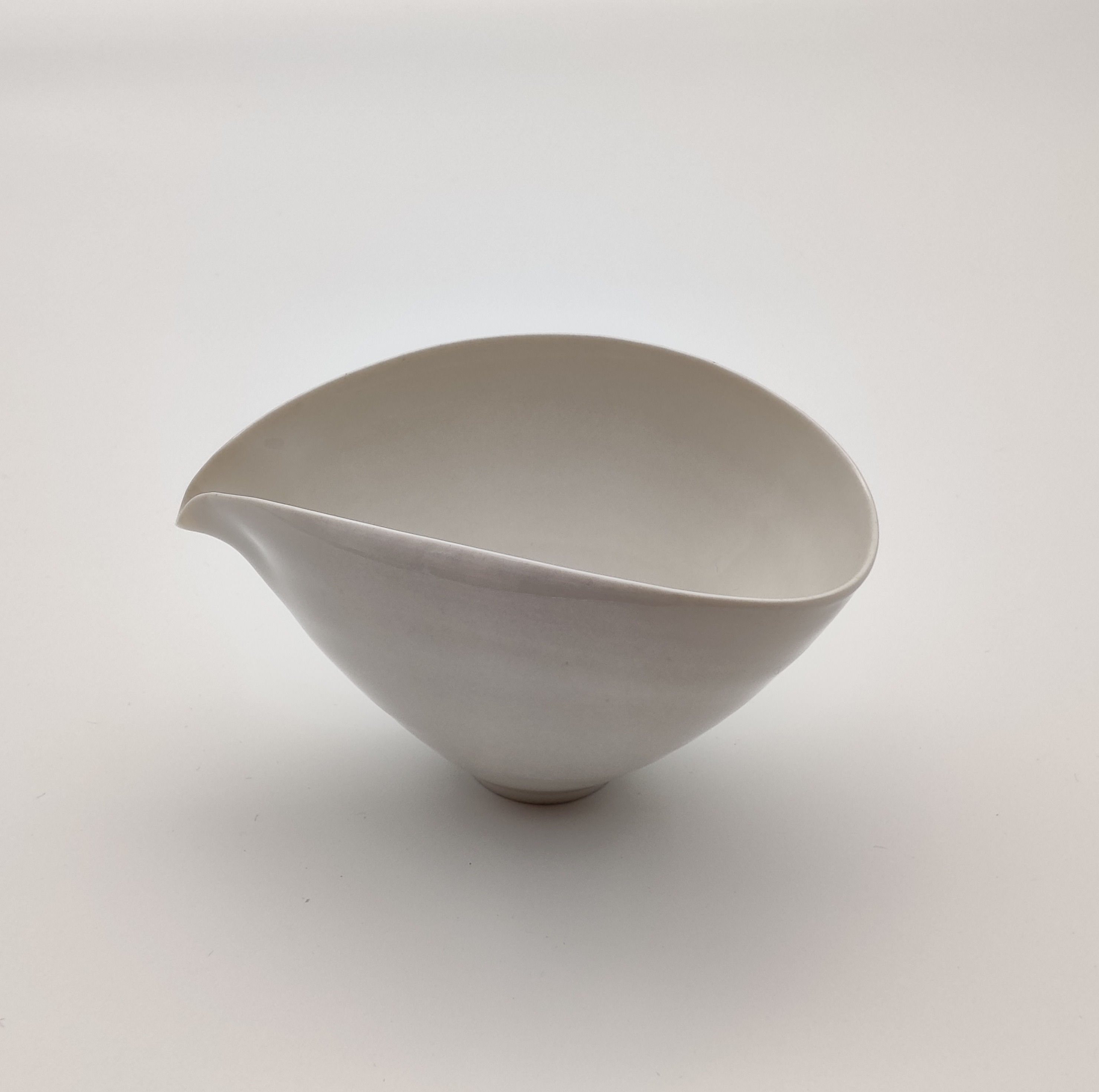 Dehua Porcelain Ash-glazed Serving Pot