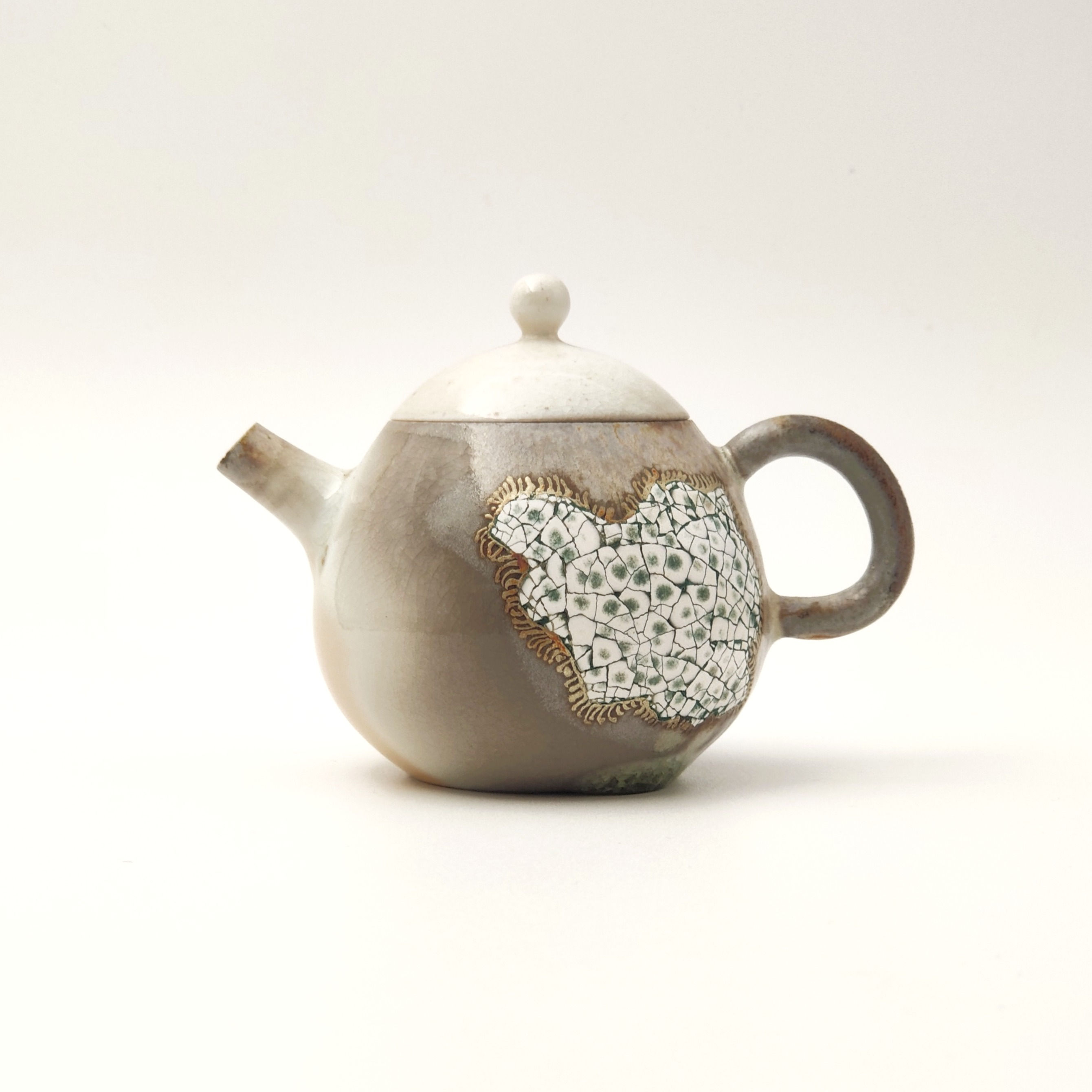 Lacquer Qishan Wood-fired Porcelain Teapot with Eggshell by Hong Yidong