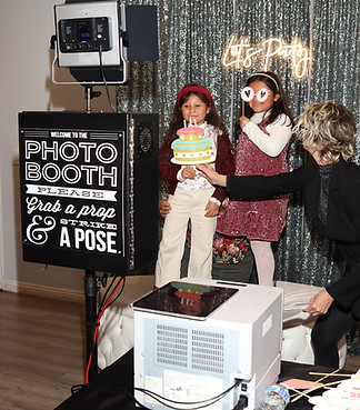 photo-booth-gardena-kids-birthday-glitter-pwp.jpg