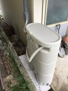 レインセラー 背面
