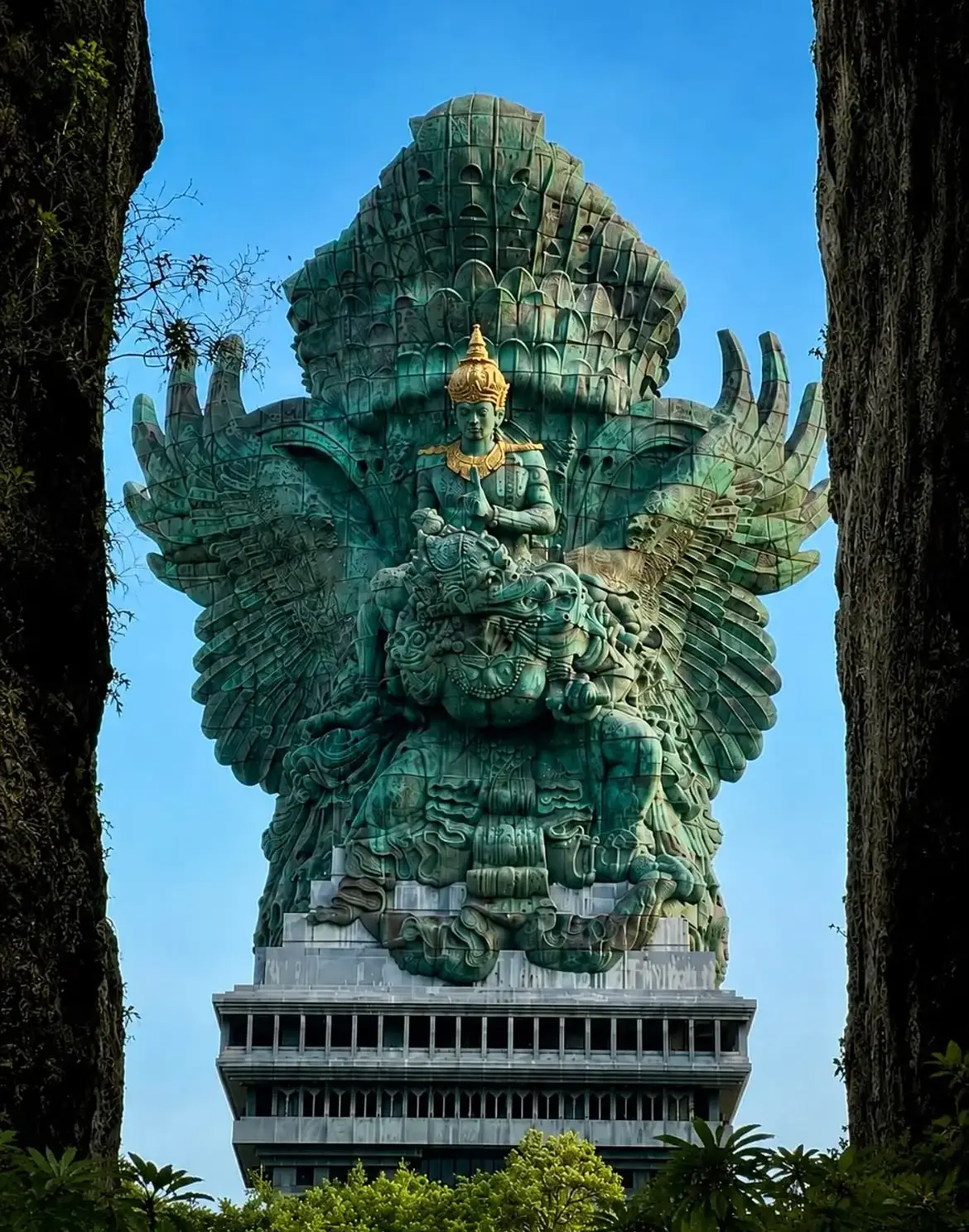 The world’s tallest Hindu god statues, featuring monumental representations of Lord Vishnu, Shiva, Ramanujacharya, Hanuman, Murugan, Mahadev, and Vaishno Devi across India, Indonesia, Nepal, and Malaysia, highlighting Hindu spirituality, devotion, architecture, and cultural heritage.