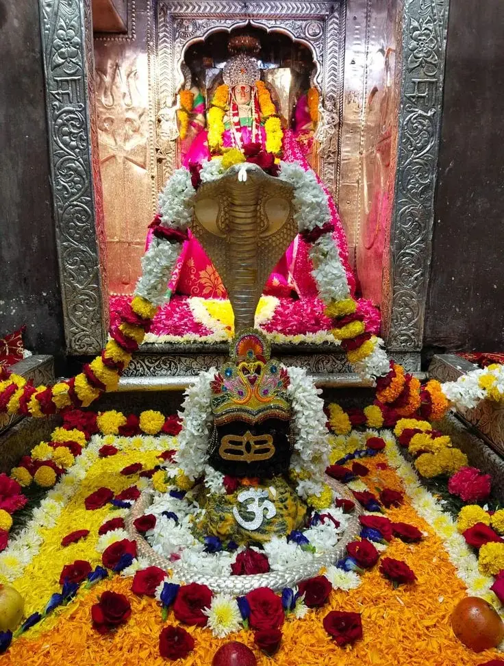 Omkareshwar Jyotirlinga, a sacred Lord Shiva temple representing divine energy, devotion, spiritual significance, and the sacred Omkara tradition.