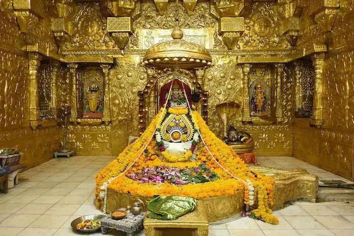 Somnath Jyotirlinga, one of the twelve sacred Jyotirlingas of Lord Shiva, representing devotion, divine energy, spiritual significance, and ancient Hindu temple heritage.