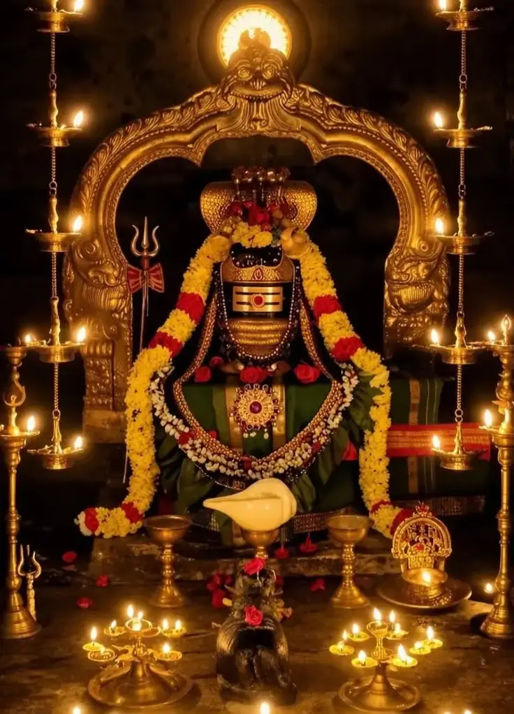 Rameshwar Jyotirlinga, a sacred Lord Shiva shrine in Rameswaram associated with Lord Rama, devotion, pilgrimage, spiritual significance, and Hindu temple heritage.