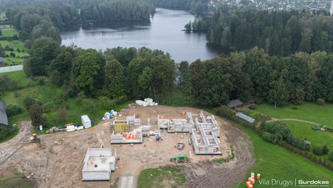 VILA DRUGYS | Modernus namas gamtos apsuptyje, namų projektai, Modernus namas statomas pagal Surdokų architektūros studijoje sukurtą namo projektą