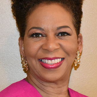 Pam O headshot 4-2021_edited.jpg