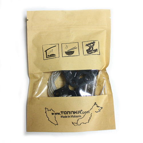 TONNKA BRAND HOOD PIN BLACK | CANDYSHOP TOKYO