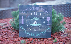 Wine Fishin Clock