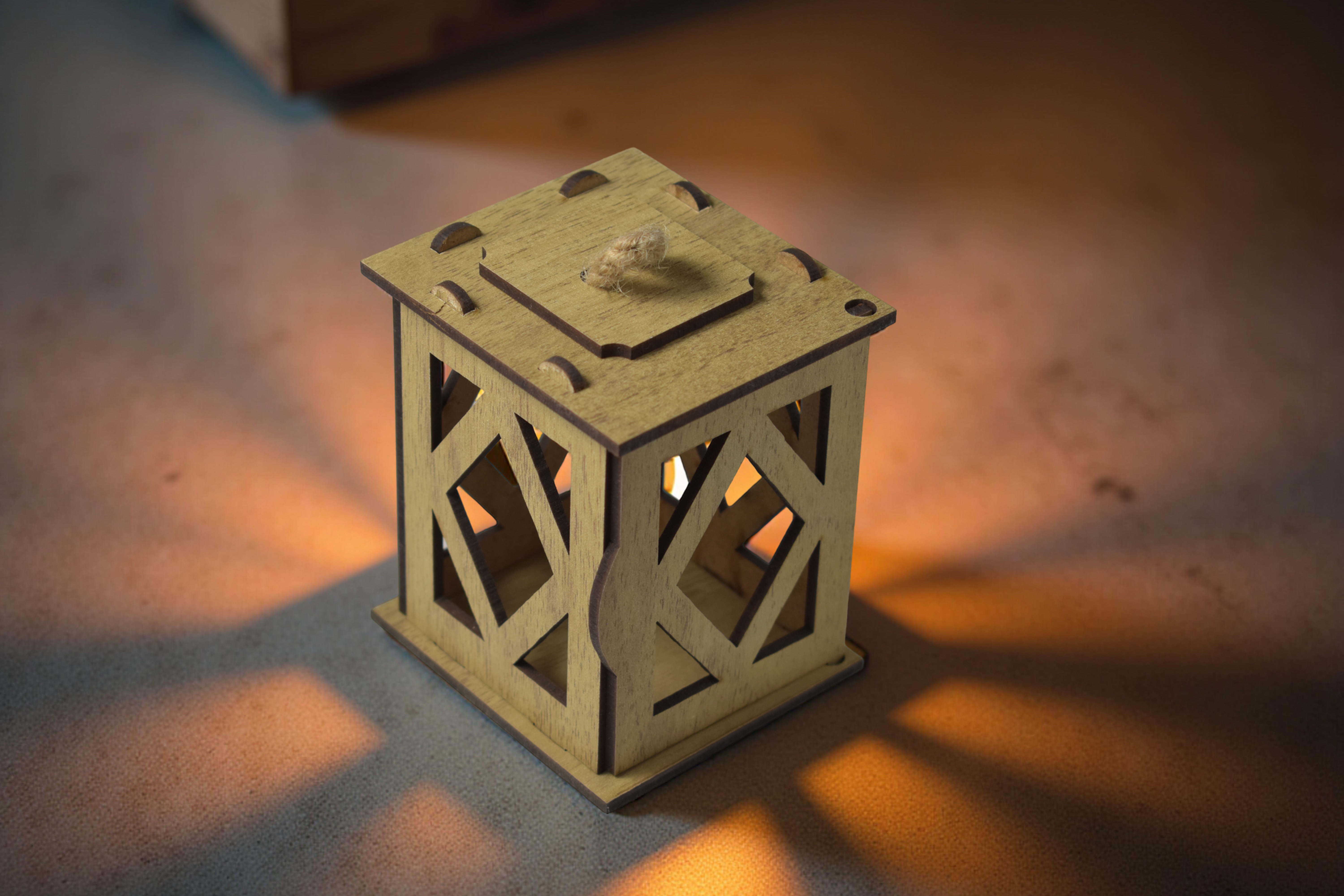 Дрвен фенер