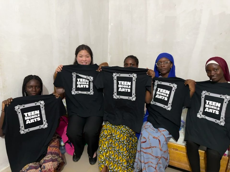 9 Teen Mobile Arts Tshirt for the artists.jpg