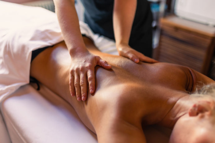 beautiful-woman-relaxing-massage