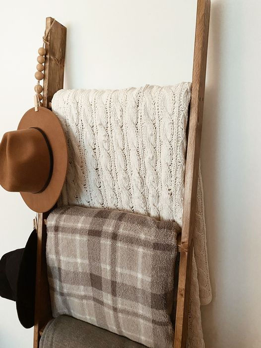 Thumbnail: Blanket Ladder