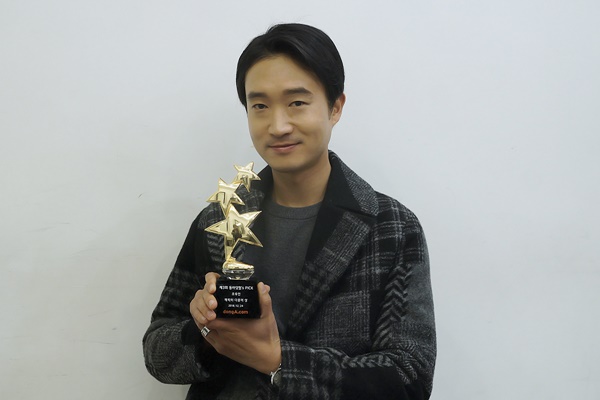 3_조우진.jpg