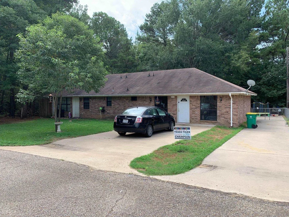 611 Hillview St.webp
