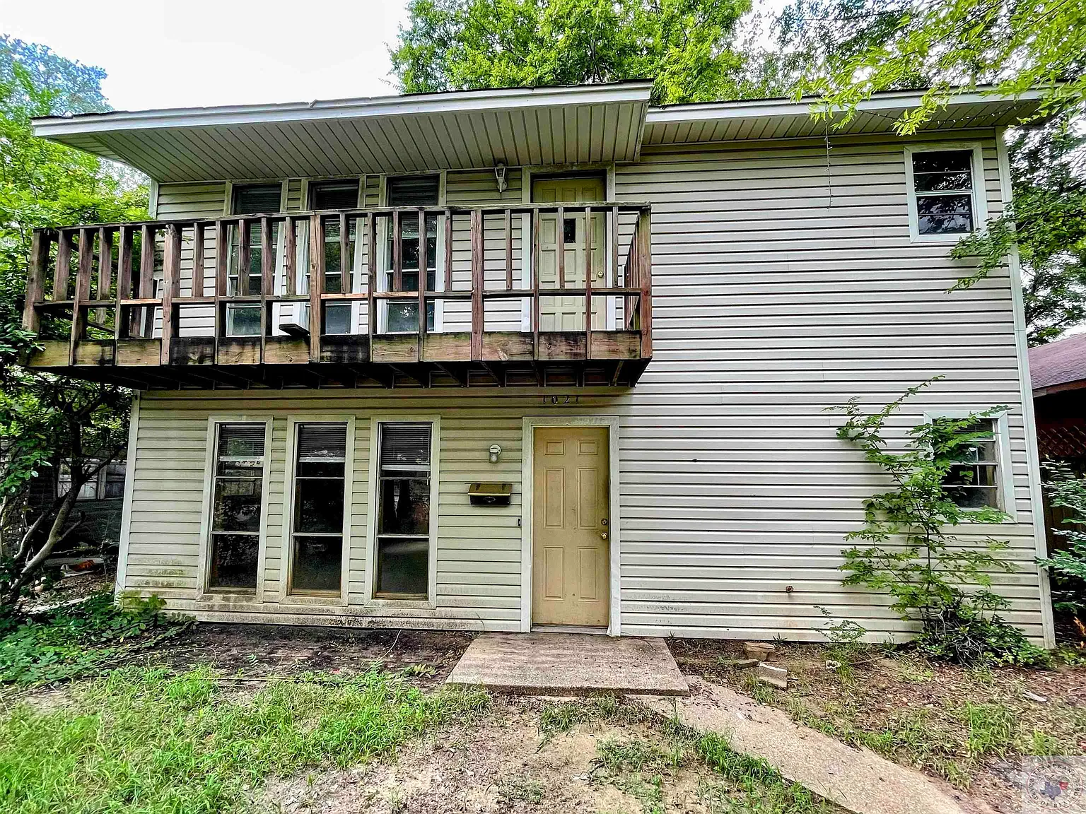 1021 Locust St.webp