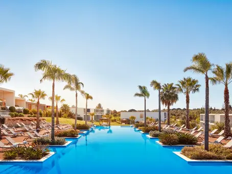 Sun, Sand & Smiles: Why the Algarve Is the Perfect Family Escape