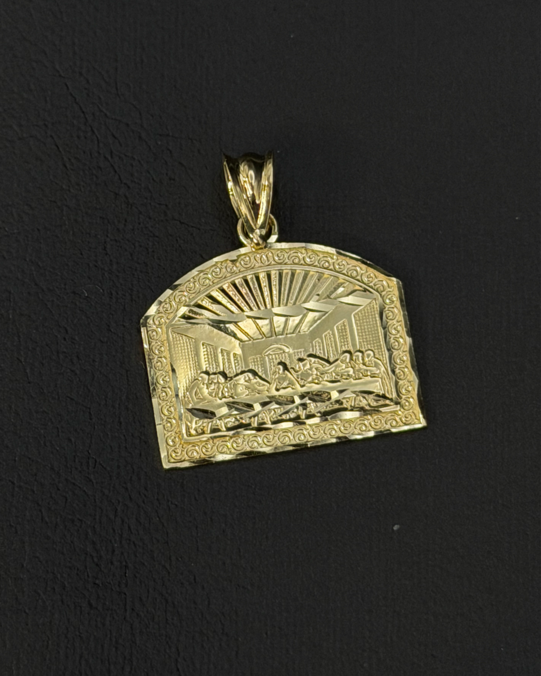 10K Last Supper Pendant