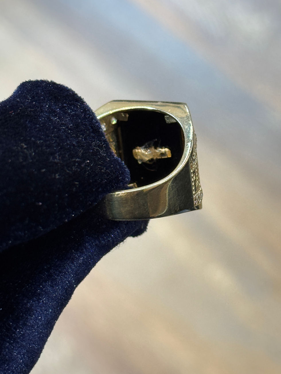 Miniatura: Men's Onyx Virgen De Guadalupe Ring