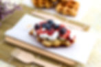 Croffle พร้อมวิปครีม+บลูเบอร์รี่
