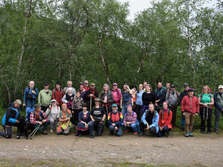 Mii leat Rásttigáisá vuolde váccan – Vi har vandret under Rásttigáisá