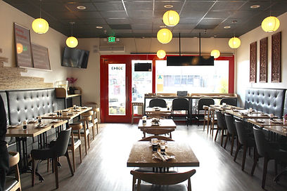 eLoong Dumplings seating area