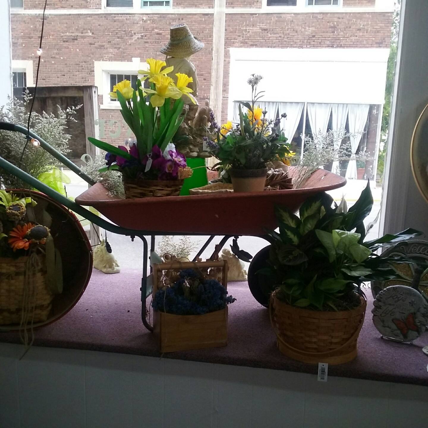 Jennifer's Flower Boutique Fresh flowers