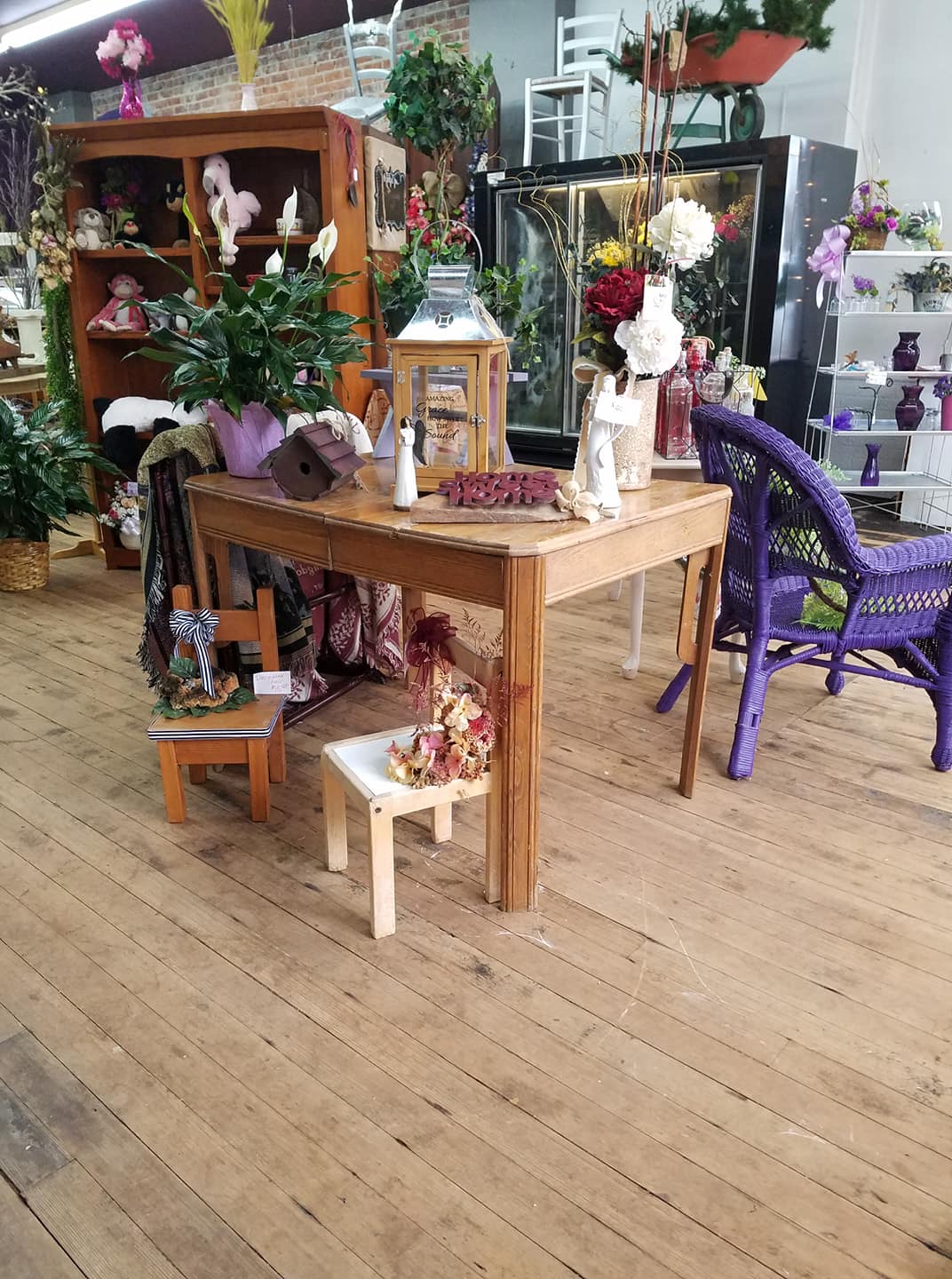 Jennifer's Flower Boutique fresh flowers in Fortville, IN