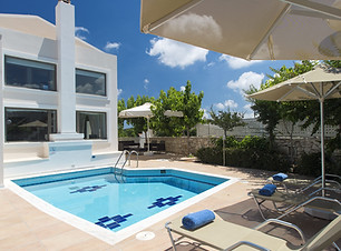Εξωτερικοί χώροι της Villa Marigo 