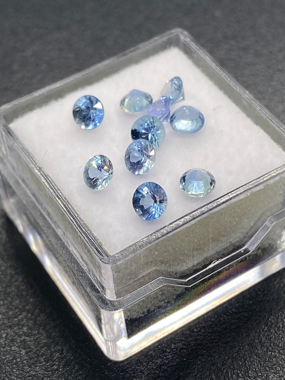 Μικρογραφία: Light Ceylon Blue Sapphire | Round | One piece of 3.7 mm