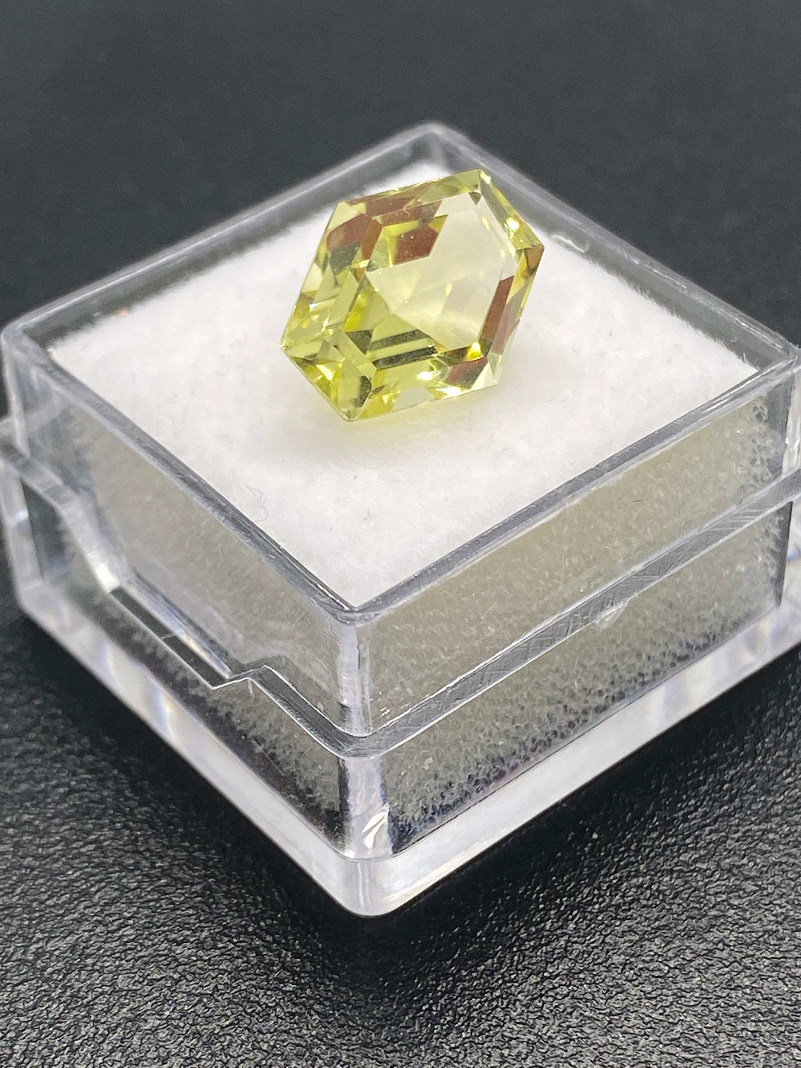 Lemon Quartz | Hexagon | 12 mm