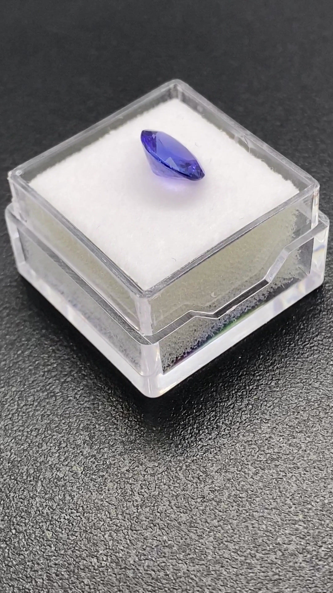 Tanzanite | Oval | 9 x 7 mm