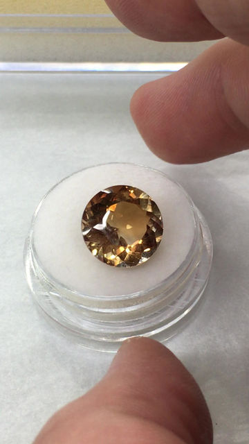 Miniatura: Whiskey topaz l 12 mm l 7.5 ct 