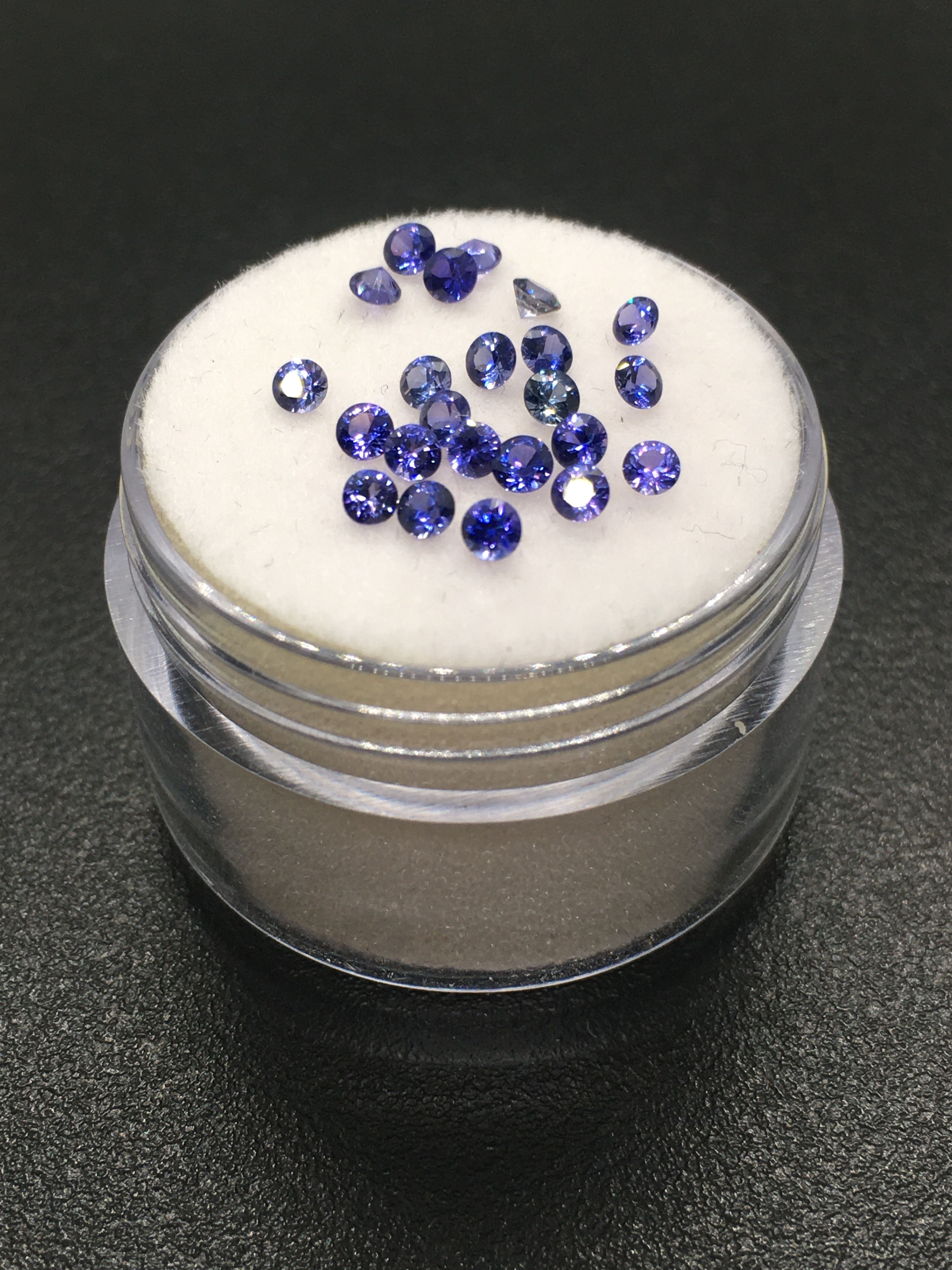 Blue Sapphire | Round | One piece of 2.2 mm