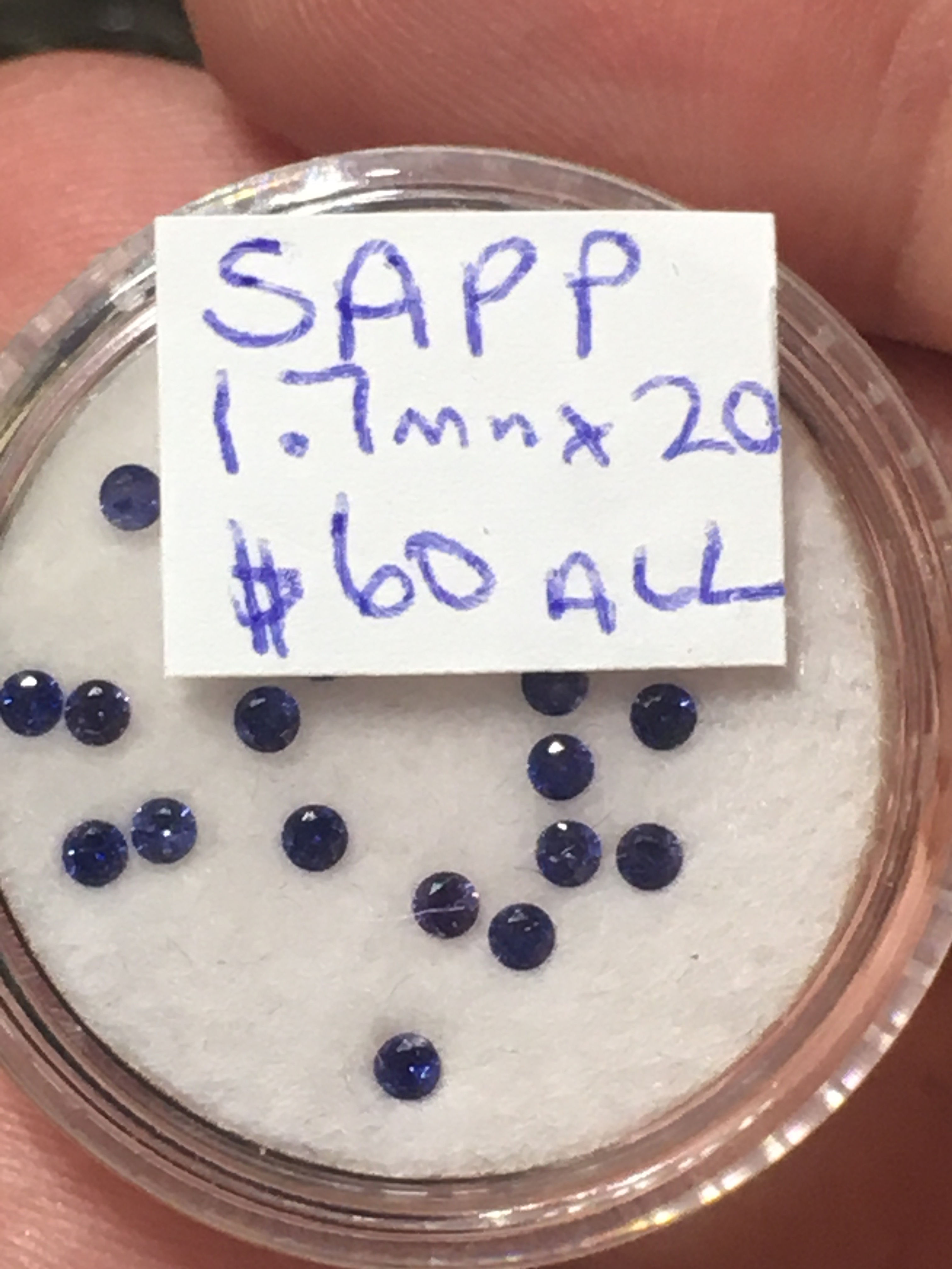 Sapphire  l 1.7  mm twenty pieces