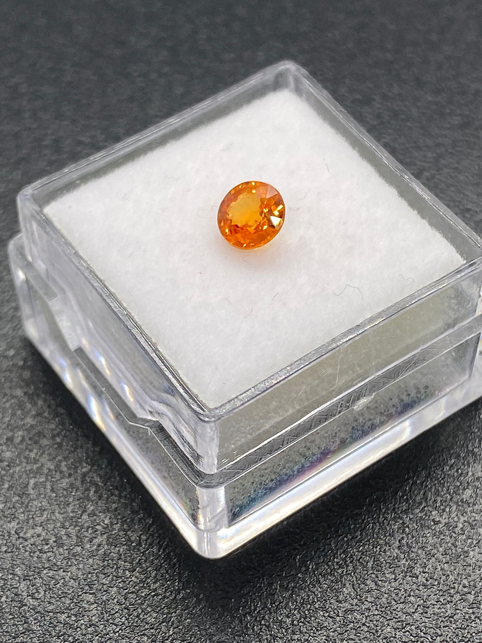 Thumbnail: Golden Orange Sapphire | Round | 5.2 mm