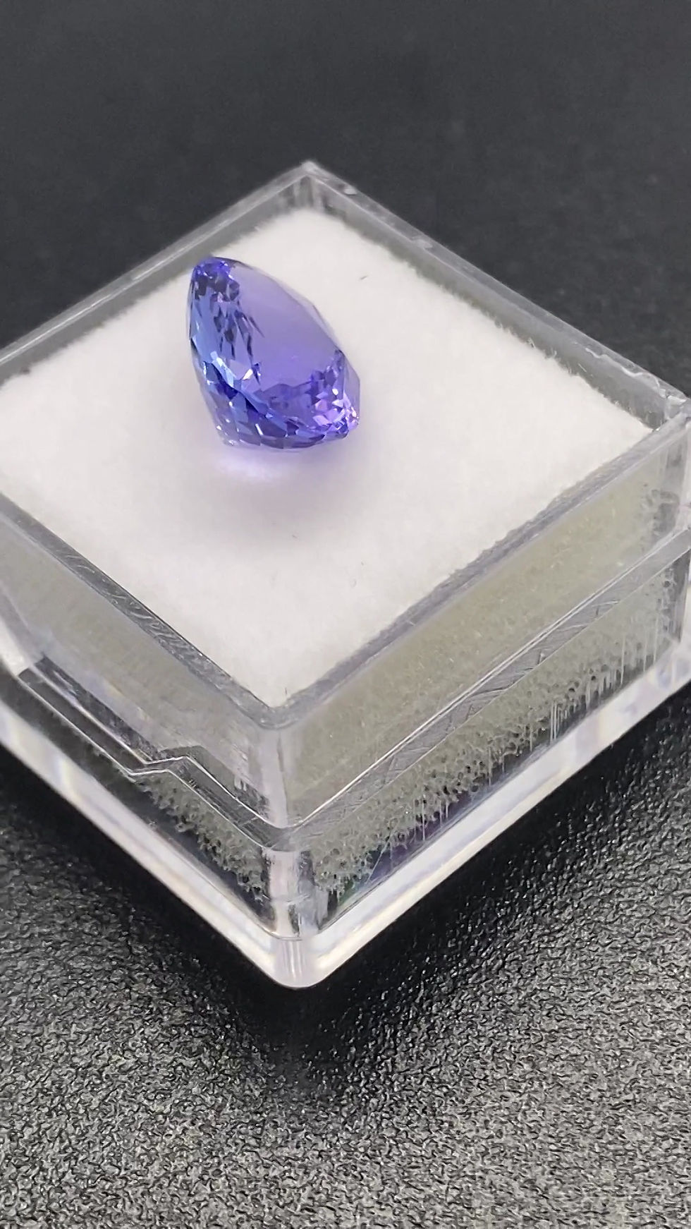 Miniatura: D Block Tanzanite | Oval | 12.1 x 8.5 mm