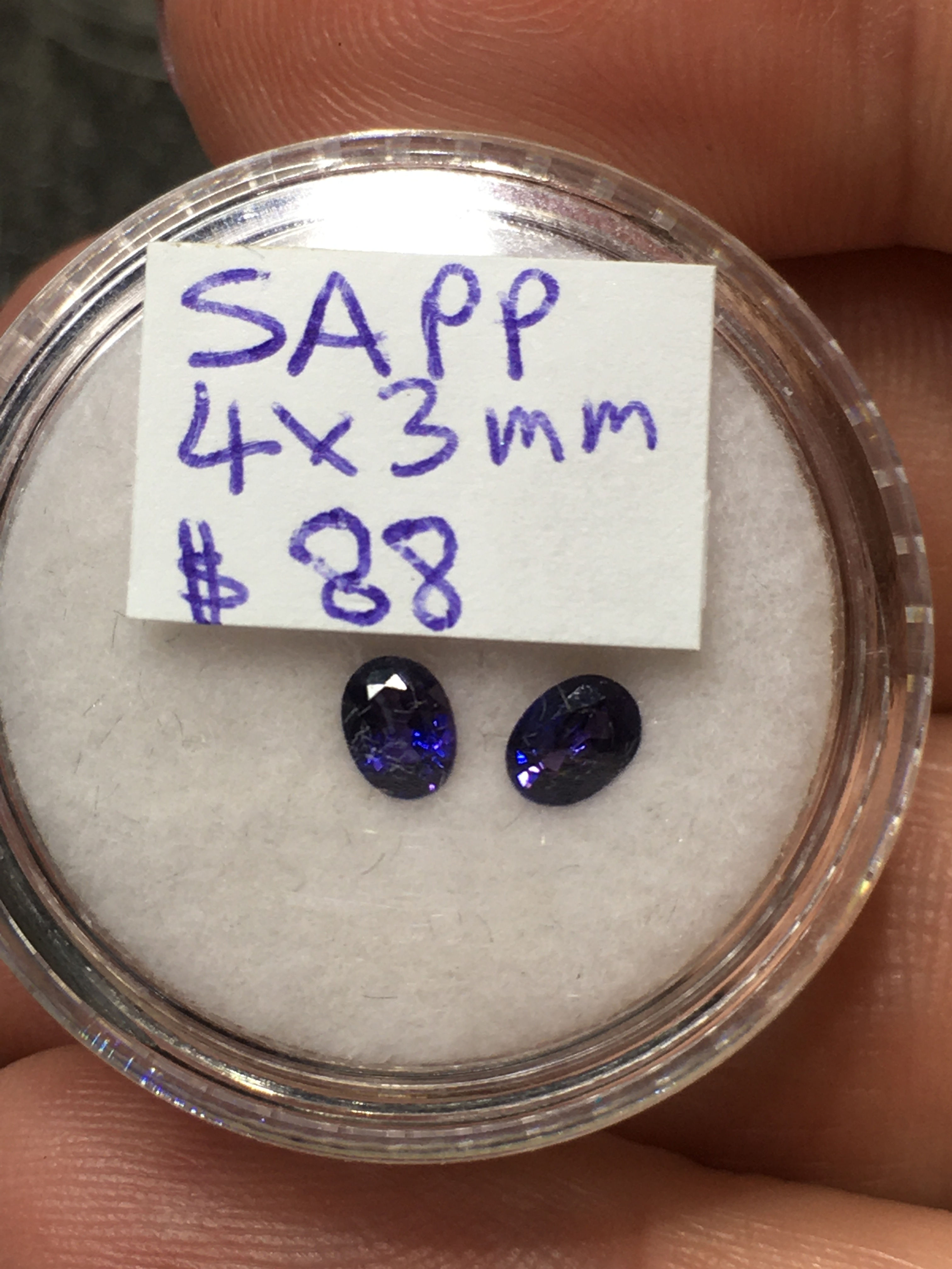 Sapphire pair l 4 x 3 mm pair 