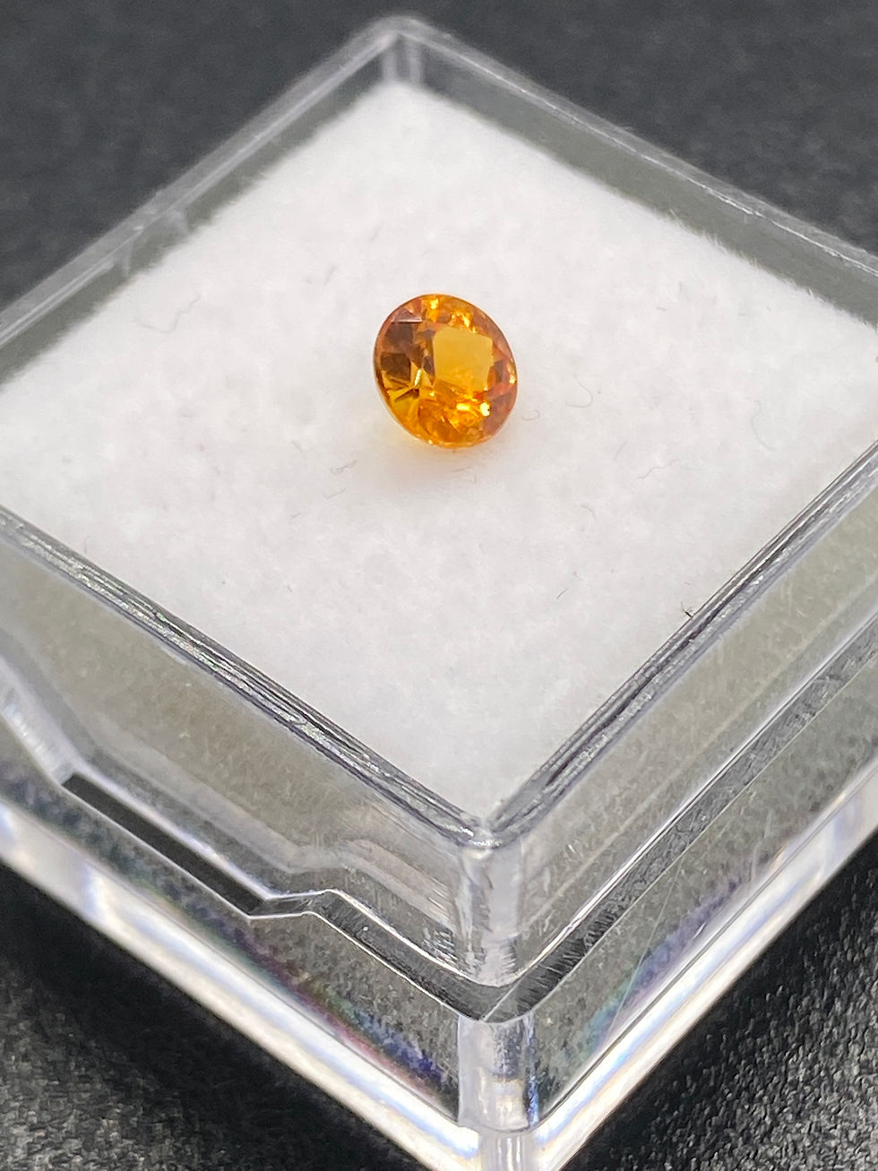Miniature : Golden Orange Sapphire | Round | 4.7 mm