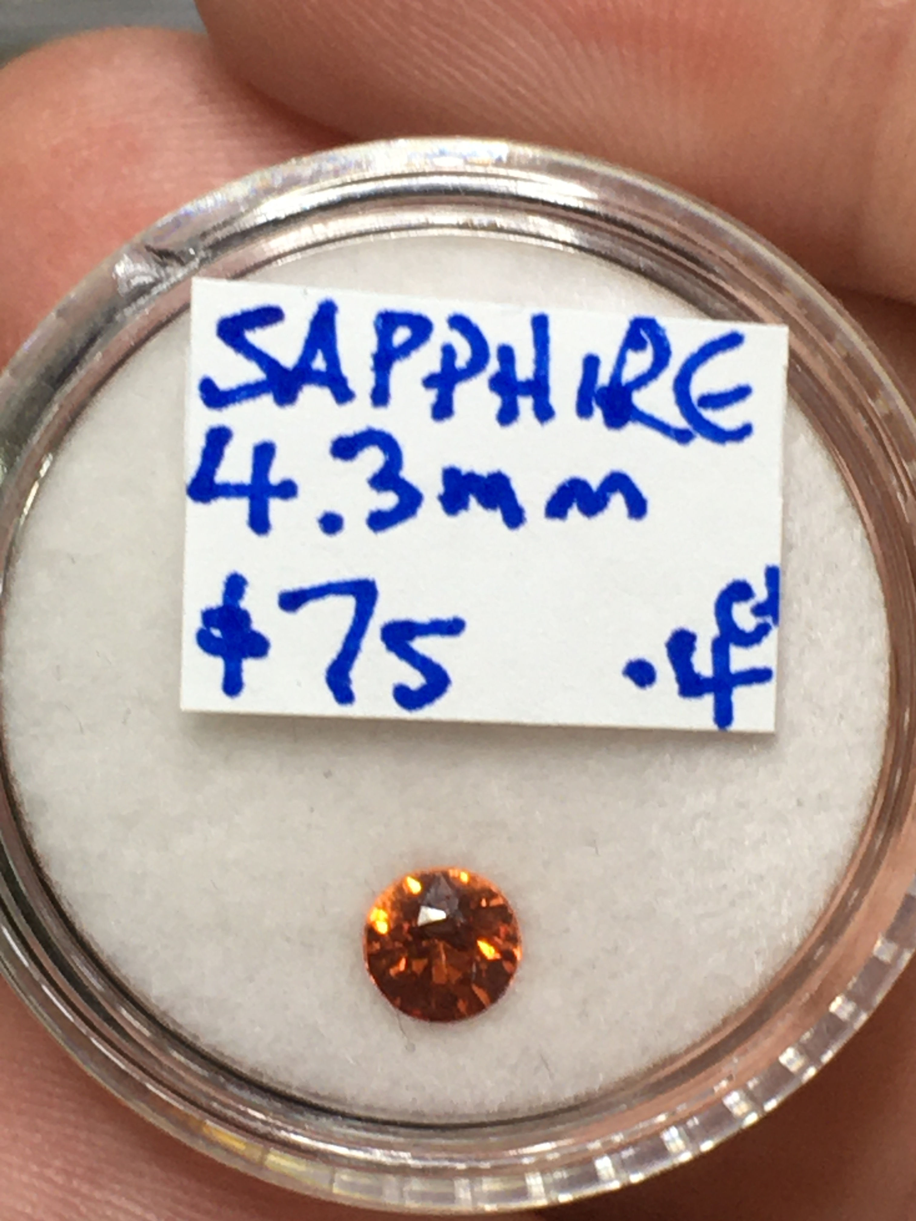 Sapphire l 4.3 mm l lovely deep orange 