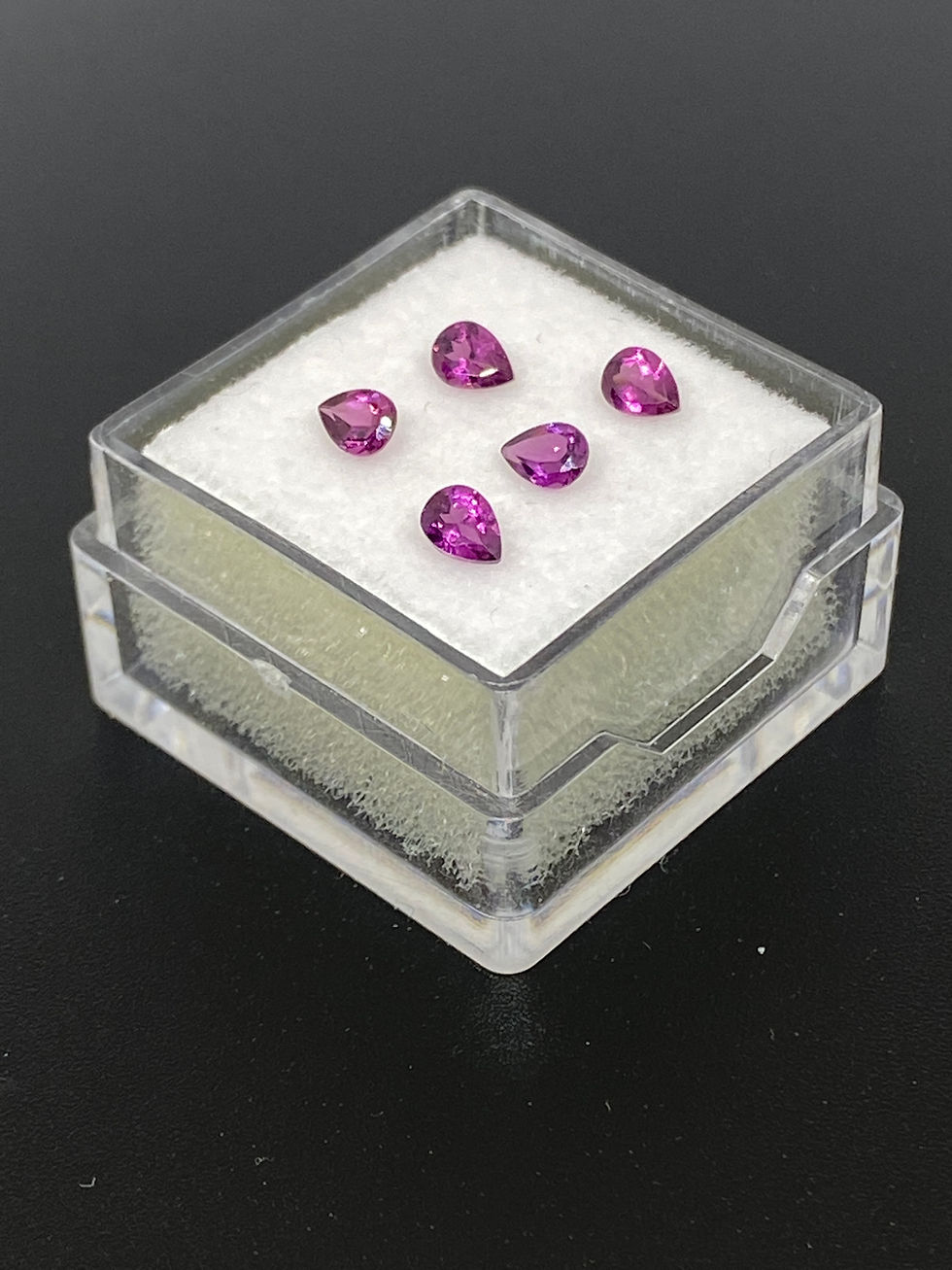 Miniatura: Rhodolite Garnet | Pear | One piece of 4 x 3 mm