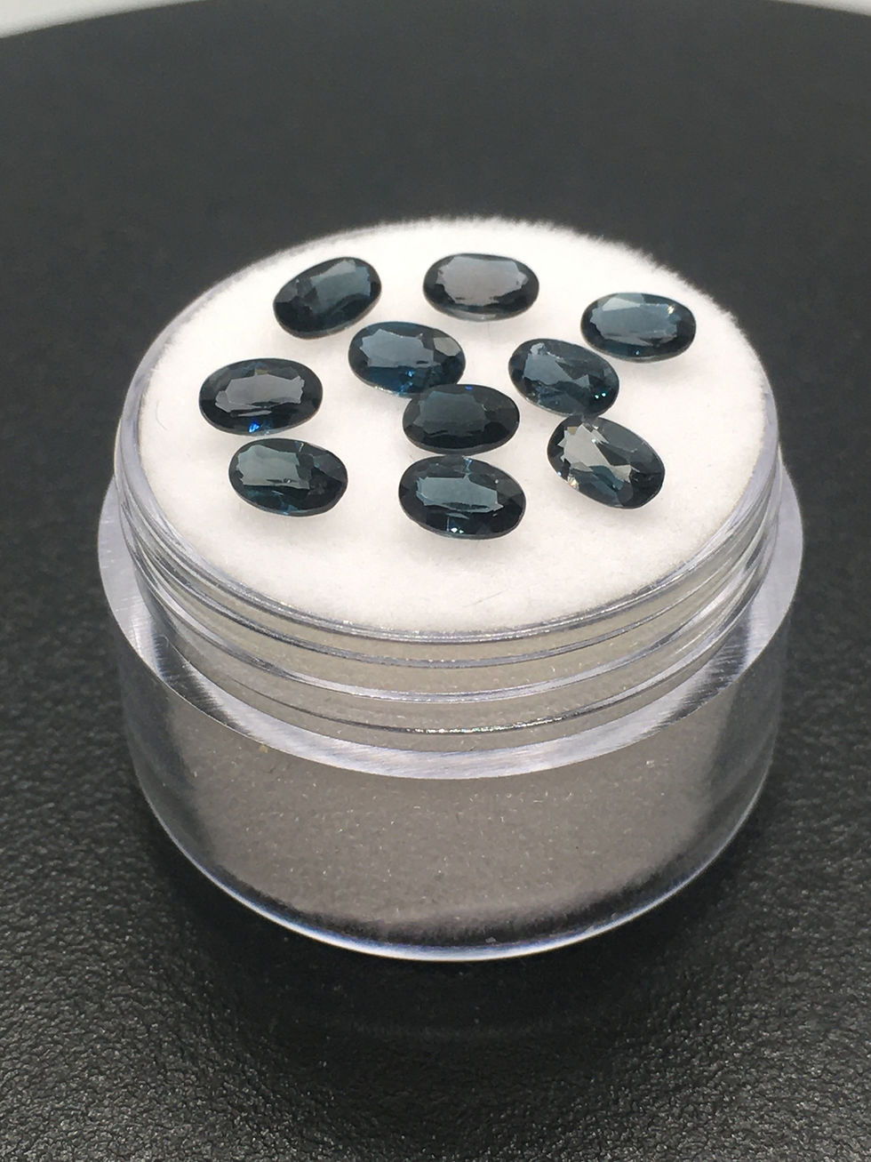 Miniatura: London blue topaz | Oval | One piece of 5 x 3 mm