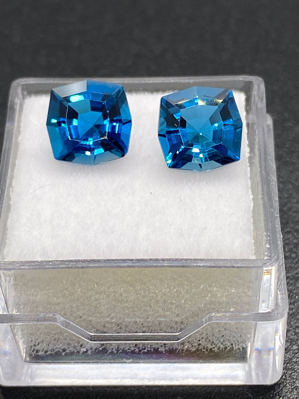 ภาพขนาดย่อ: London Blue Topaz | Custom Pair | 8 mm