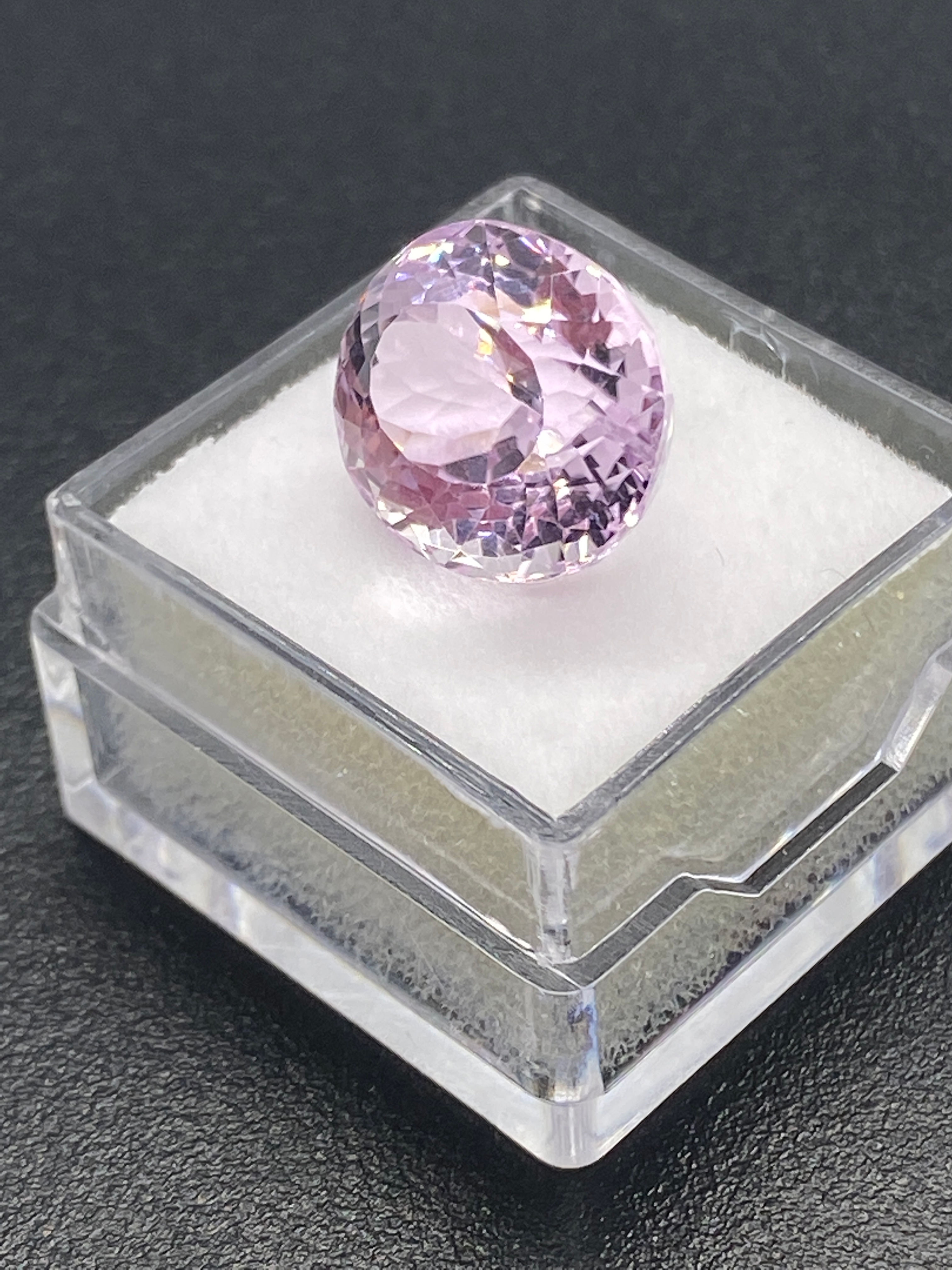 HGTL Certified Kunzite | Oval | 13.7 x 12 mm